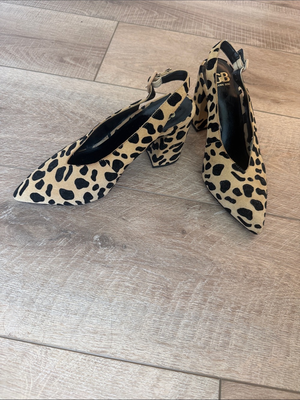Gianni Bini Leopard Print Pointed Slingback Heels - Tan/Black